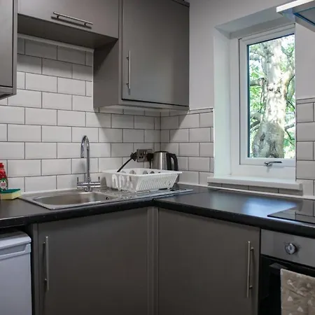 Apartment Modern 1-bedroom Near Arena W Free Parking *