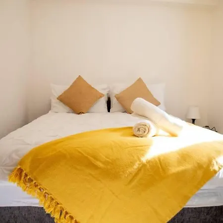 Modern 1-bedroom Near Arena W Free Parking