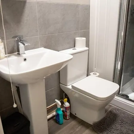Apartment Modern 1-bedroom Near Leeds Arena W Free Parking