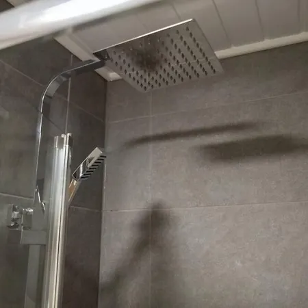 شقة Modern 1-bedroom Near Arena W Free Parking