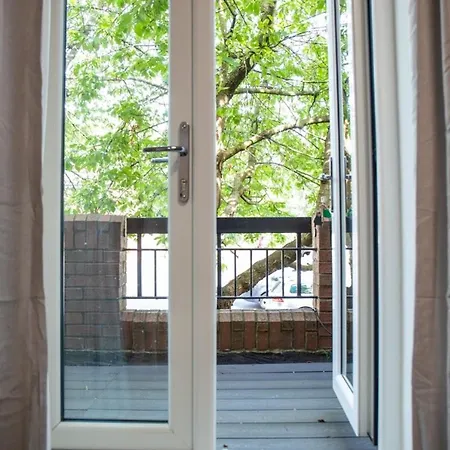 شقة Modern 1-bedroom Near Arena W Free Parking ليدز