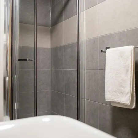 شقة Modern 1-bedroom Near Arena W Free Parking