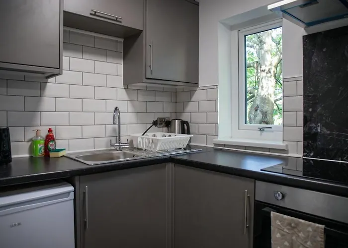 Apartamento Modern 1-bedroom Near Arena W Free Parking *