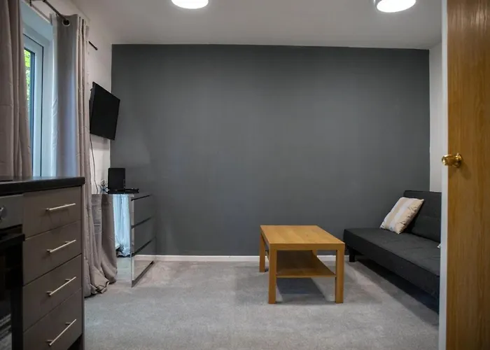 Modern 1-bedroom Near Arena W Free Parking Appartamento