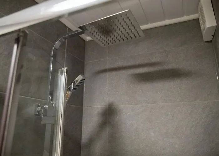 Modern 1-bedroom Near Arena W Free Parking